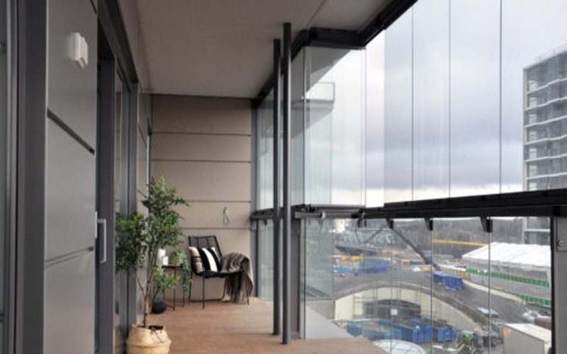 Voorbeeld: balkonbeglazing